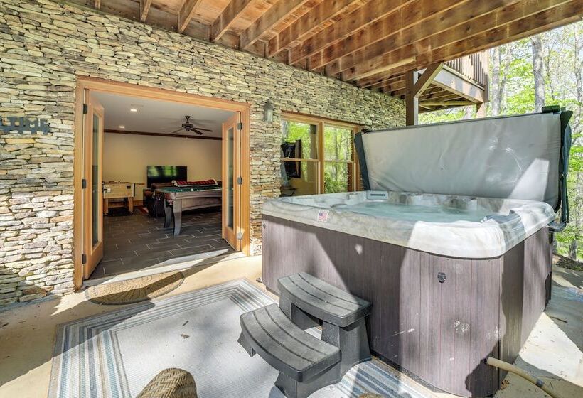 Hot Tub & Fire Pit: Secluded Gem In Franklin