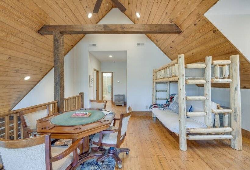 Hot Tub & Fire Pit: Secluded Gem In Franklin