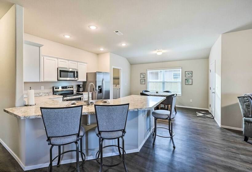 Siloam Springs Home, Close To Parks & Trails!