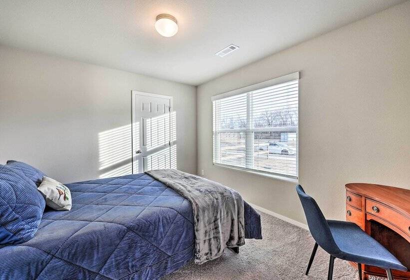 Siloam Springs Home, Close To Parks & Trails!