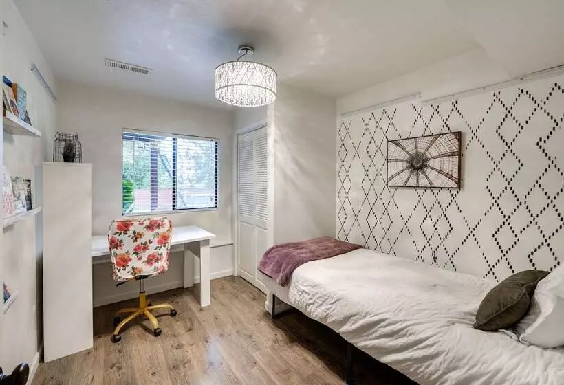 Mount Vernon Home W/ Private Hot Tub