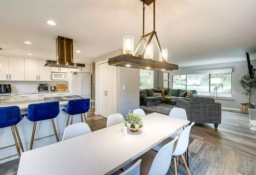 Mount Vernon Home W/ Private Hot Tub