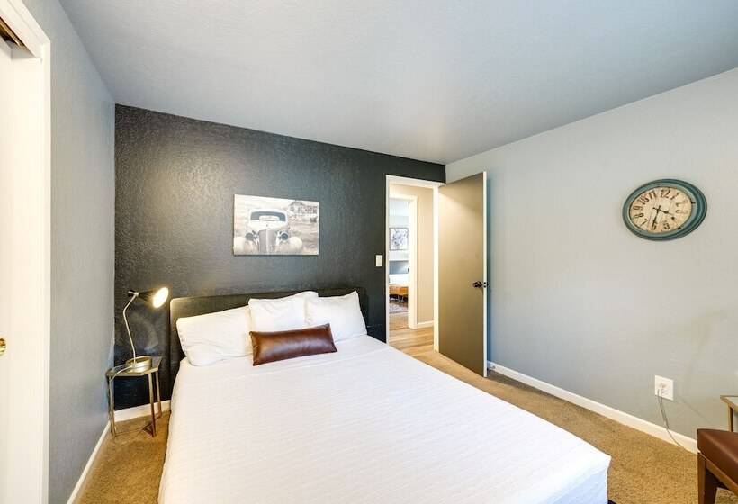 Mount Vernon Home W/ Private Hot Tub