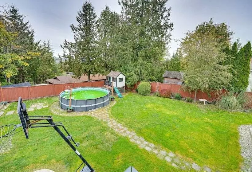 Mount Vernon Home W/ Private Hot Tub