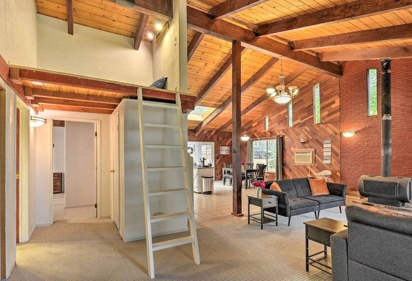 Step Free Hawkins Bar Home Near Trinity River