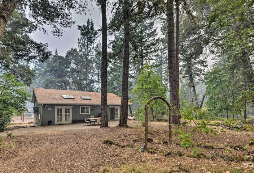 Step Free Hawkins Bar Home Near Trinity River