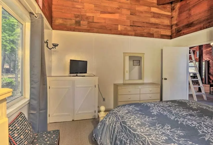 Step Free Hawkins Bar Home Near Trinity River