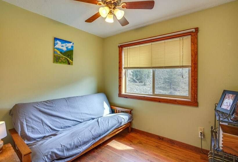 Stunning Hilltop Home By John Day Fossil Beds