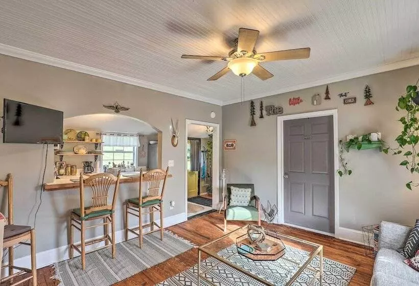 Stylish Woodfin Home W/ Backyard & Fire Pit