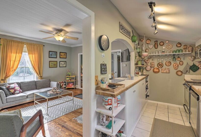 Stylish Woodfin Home W/ Backyard & Fire Pit