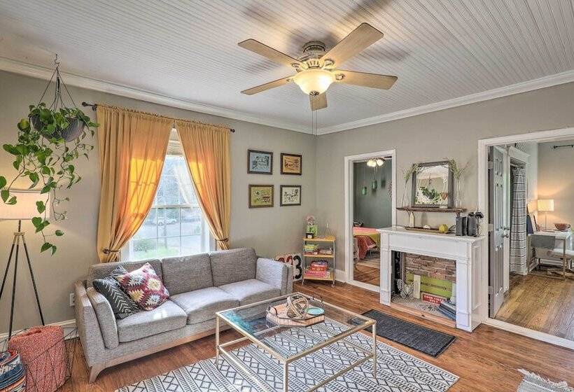 Stylish Woodfin Home W/ Backyard & Fire Pit