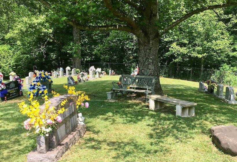 The Creek  Winfield Gem: 73 Acres Of Privacy