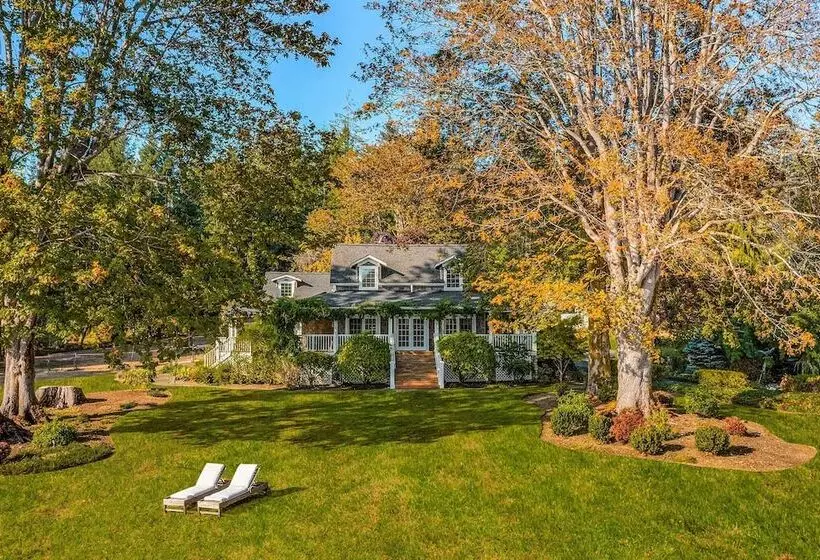 The Hammersley  Luxury Waterfront Estate!