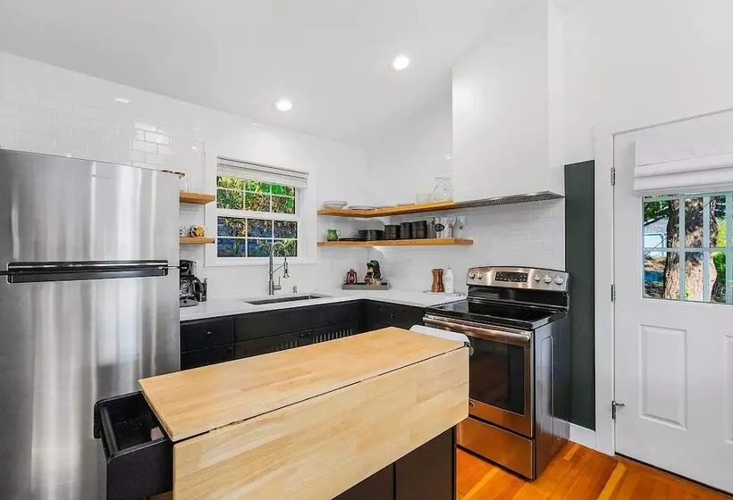 The Hammersley  Luxury Waterfront Estate!