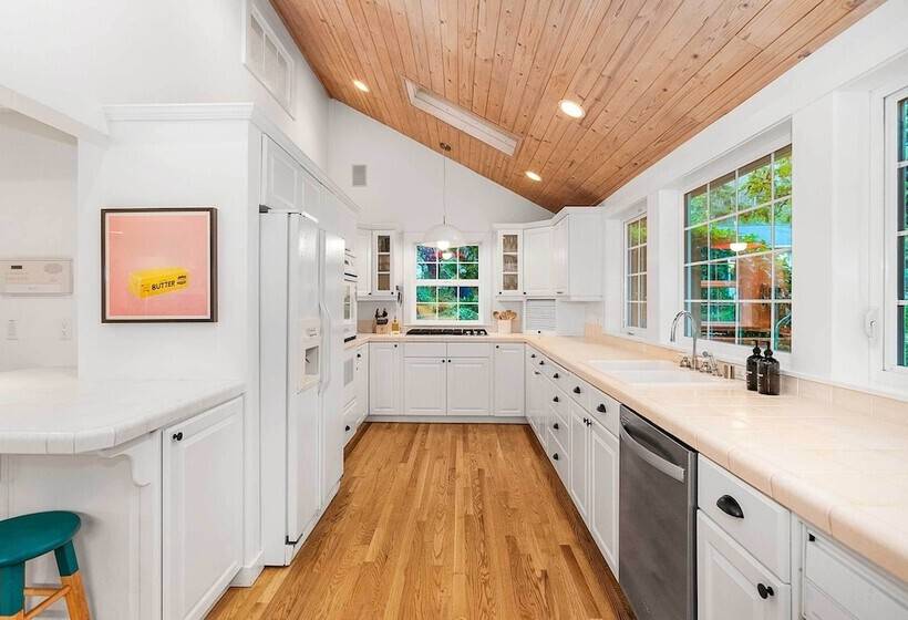 The Hammersley  Luxury Waterfront Estate!