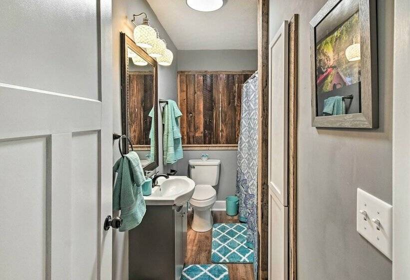 The Mammoth Cave Rock House Near Nat L Park