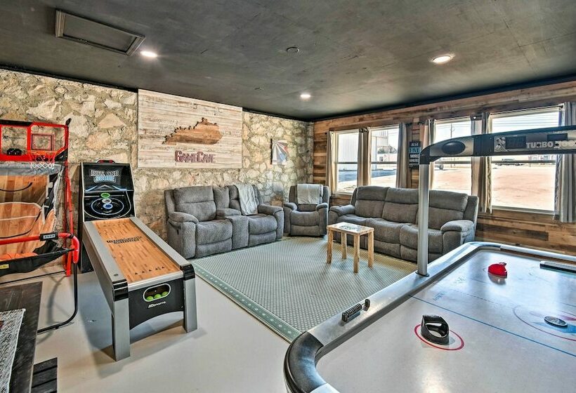 The Mammoth Cave Rock House Near Nat L Park