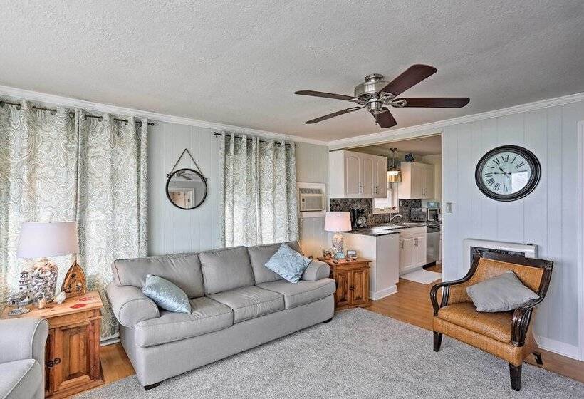 Waterfront Oak Harbor Home On Lake Erie W/ Views!