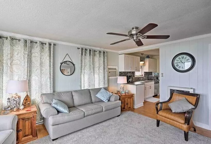 Waterfront Oak Harbor Home On Lake Erie W/ Views!