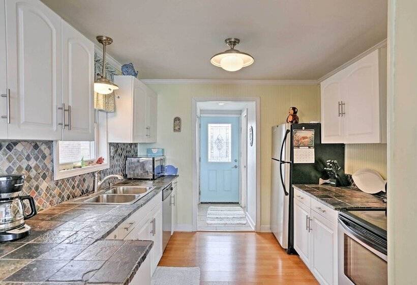 Waterfront Oak Harbor Home On Lake Erie W/ Views!