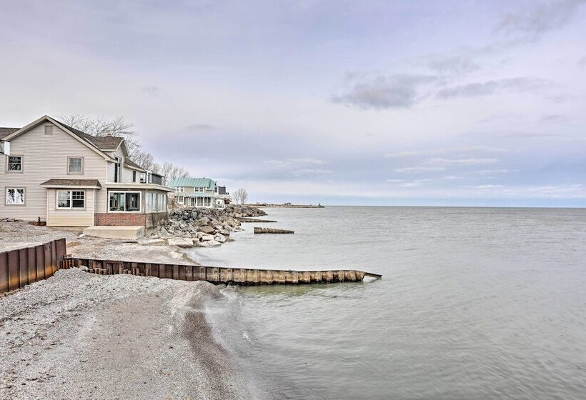 Waterfront Oak Harbor Home On Lake Erie W/ Views!
