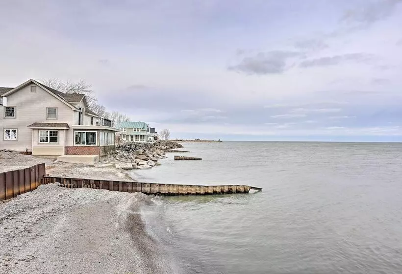 Waterfront Oak Harbor Home On Lake Erie W/ Views!