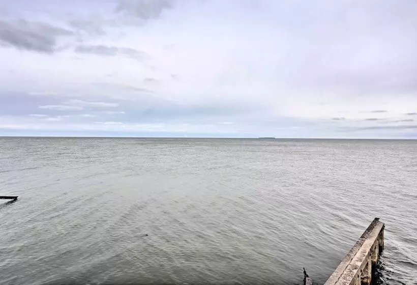 Waterfront Oak Harbor Home On Lake Erie W/ Views!