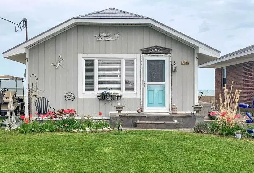 Waterfront Oak Harbor Home On Lake Erie W/ Views!