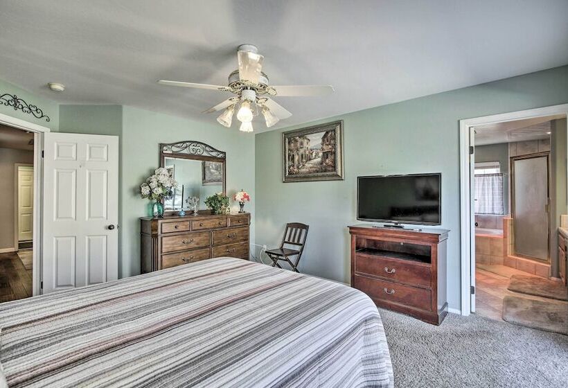 Welcoming Tehachapi Home W/ Deck & Grill!