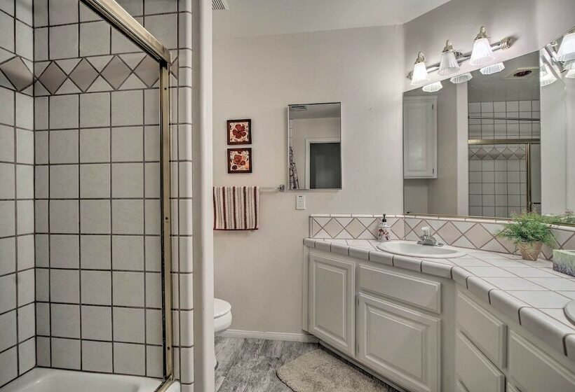 Welcoming Tehachapi Home W/ Deck & Grill!