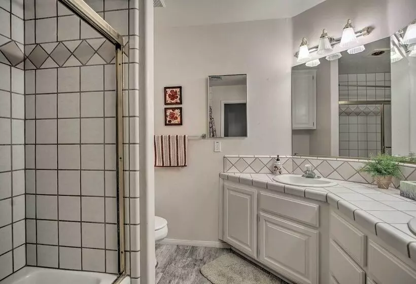 Welcoming Tehachapi Home W/ Deck & Grill!