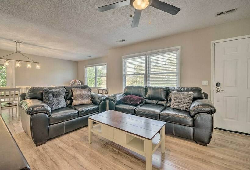 Wilmington Home Close To Beach + Boardwalk!