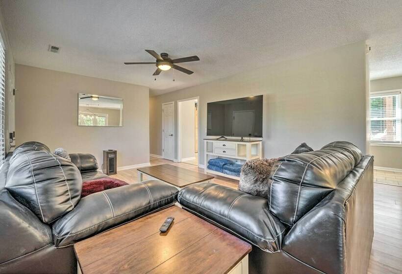 Wilmington Home Close To Beach + Boardwalk!