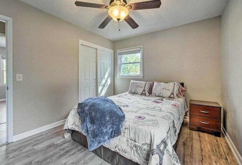 Wilmington Home Close To Beach + Boardwalk!