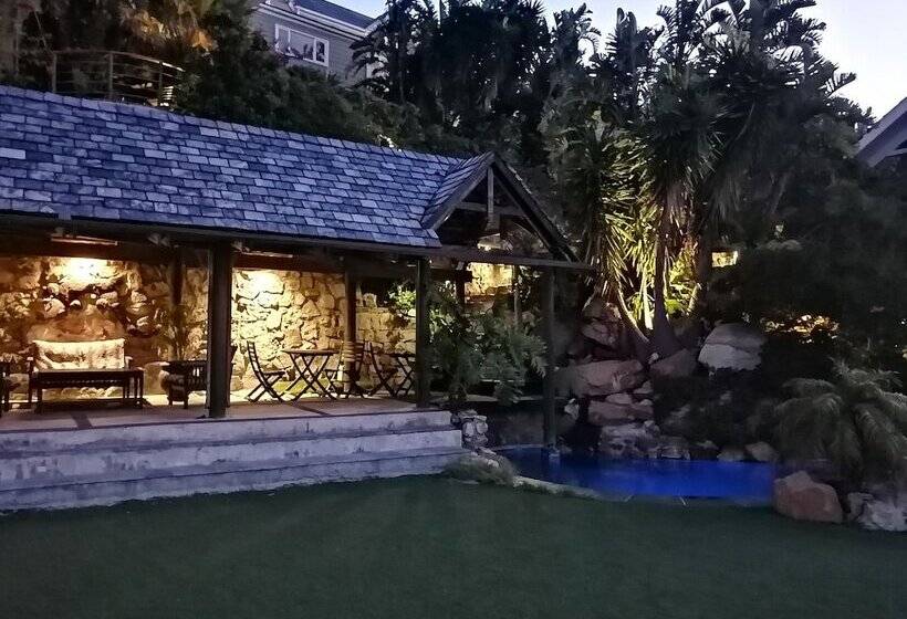 African Violet Guest Suites