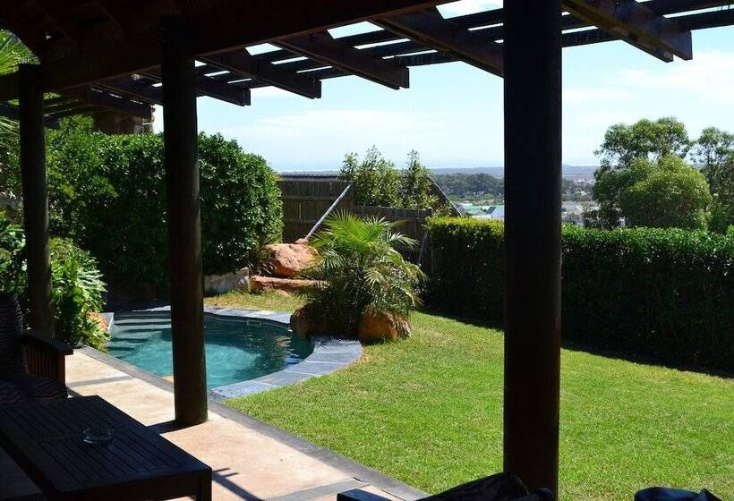 African Violet Guest Suites