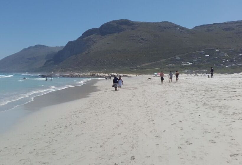 African Violet Guest Suites