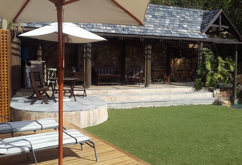 African Violet Guest Suites