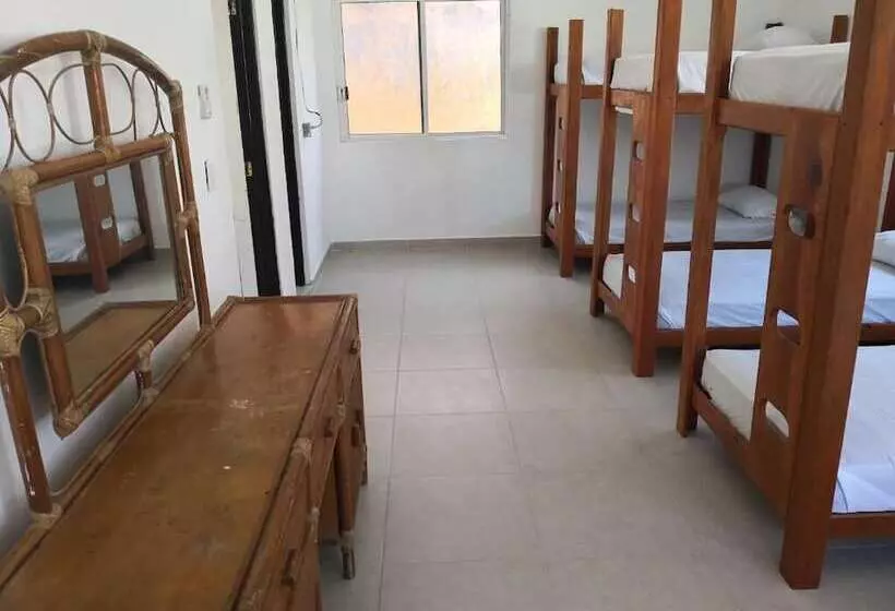 Hostel Punta Sam