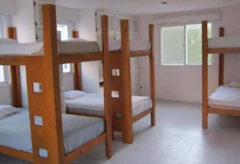 Hostel Punta Sam