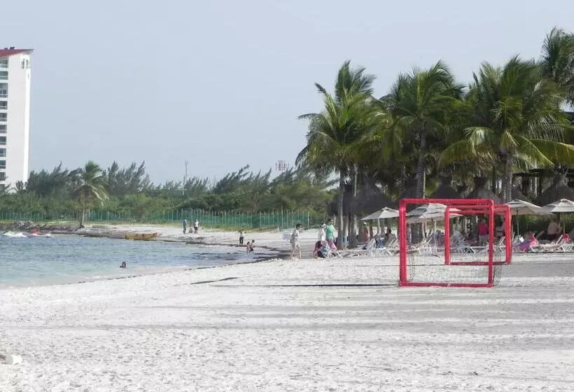 Hostel Punta Sam
