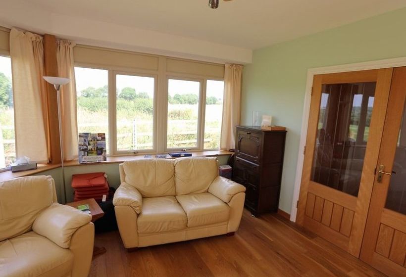 ベッドアンドブレックファースト Redlands Farm