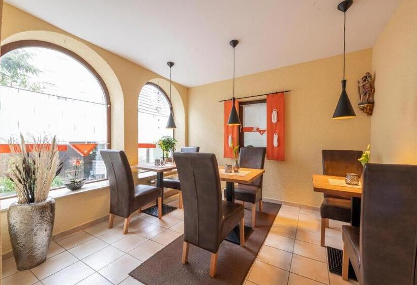 Hostel Pension Gisela