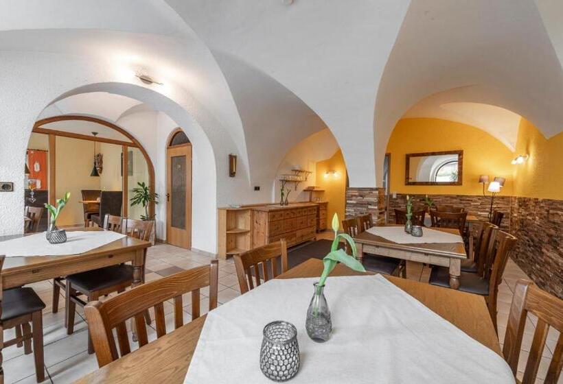 Hostel Pension Gisela