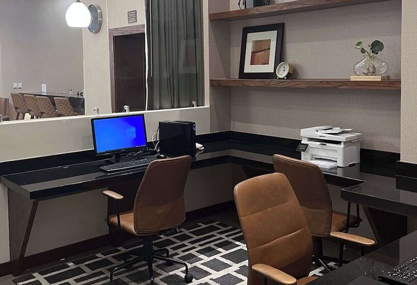 هتل Best Western Plus Chihuahua Juventud