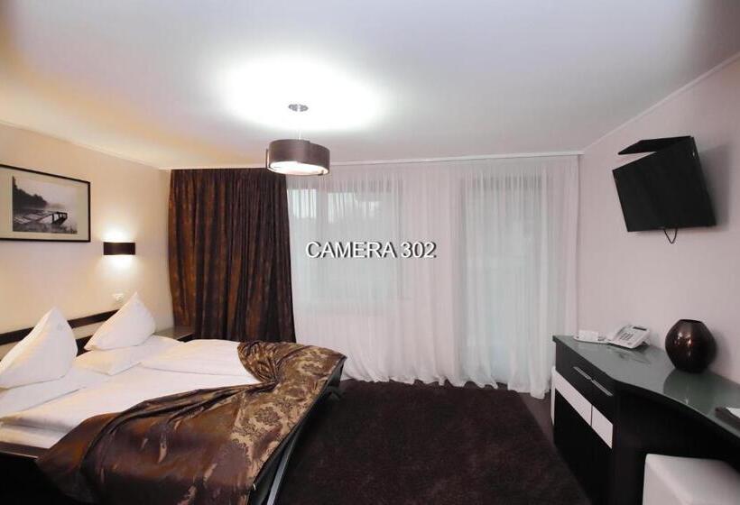 בית מלון כפרי Complex Cochet