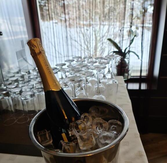 בית מלון כפרי Complex Cochet