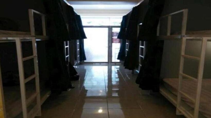 Капсульный Oтель Butik Capsule Hostel