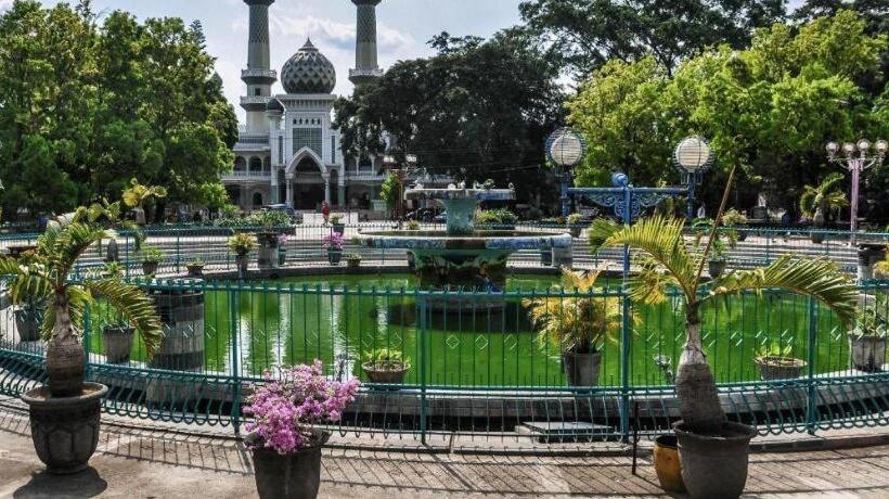 Капсульный Oтель Butik Capsule Hostel