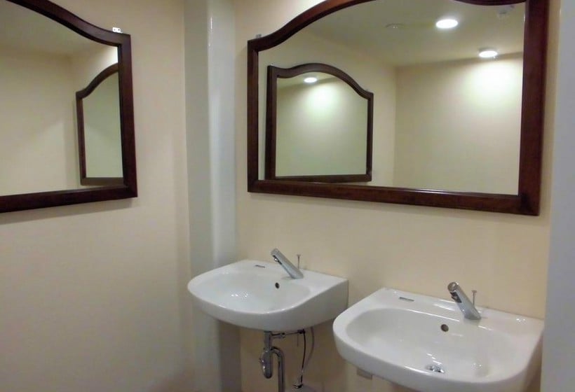 מלון כמוסות Capsule Inn Fujisan